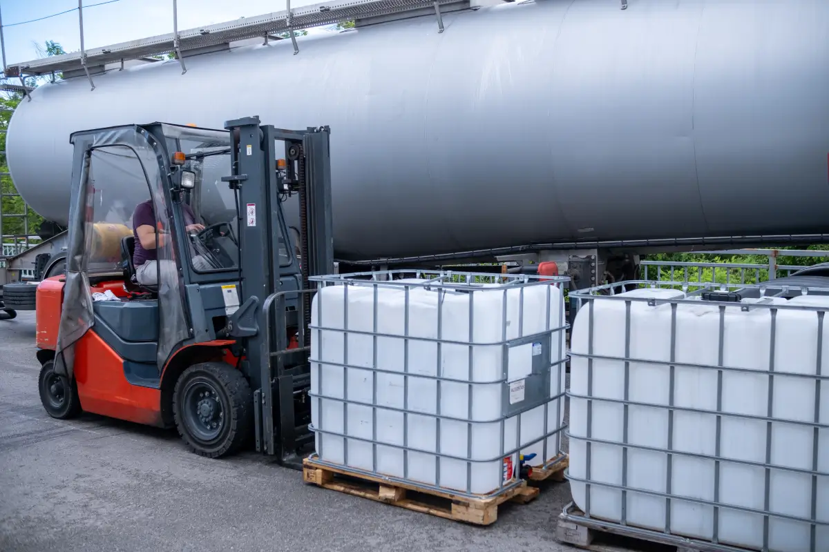 The Shift Away From Single-Lane Sourcing in Chemical Supply Chains